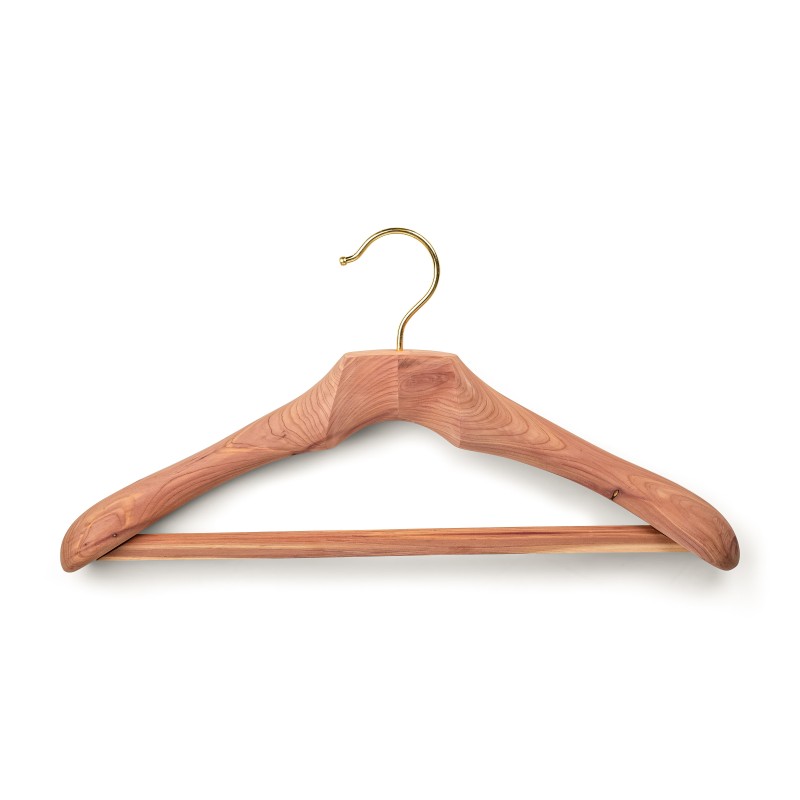 Hanger with contour